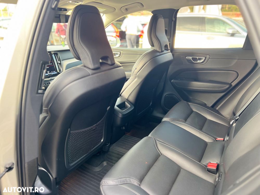 Volvo XC 60 B5 MHEV AWD Inscription - 11