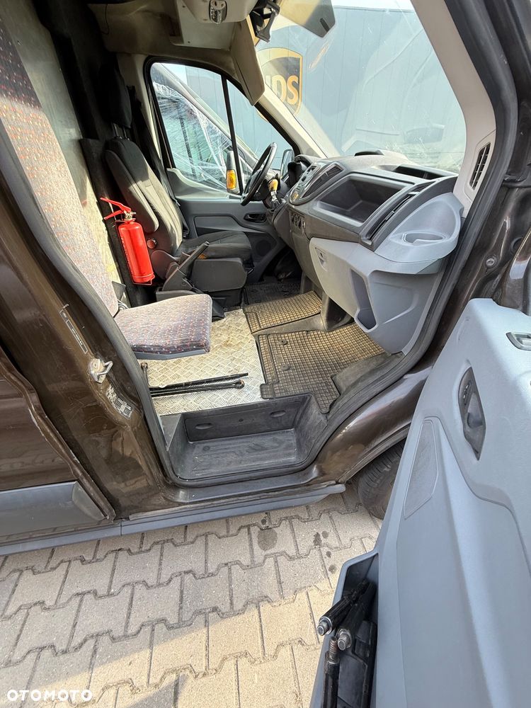 Ford Transit - 32