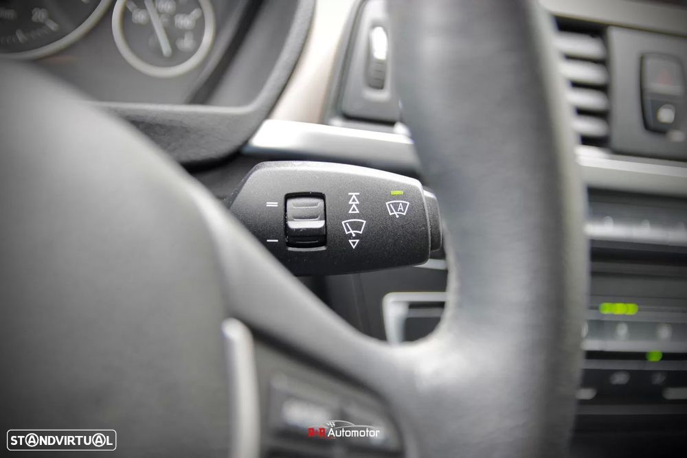 BMW 320 d EfficientDynamics Line Modern — fotografia 21