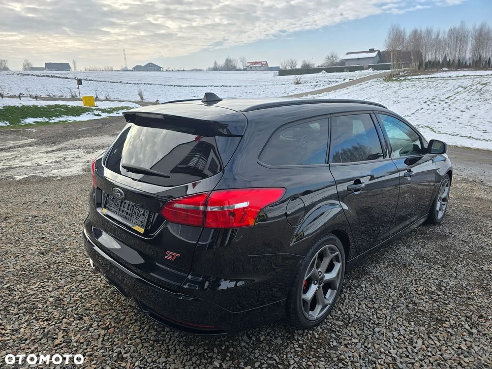 Ford Focus 2.0 EcoBoost ST mit Leder-Exclusiv-Paket - 9