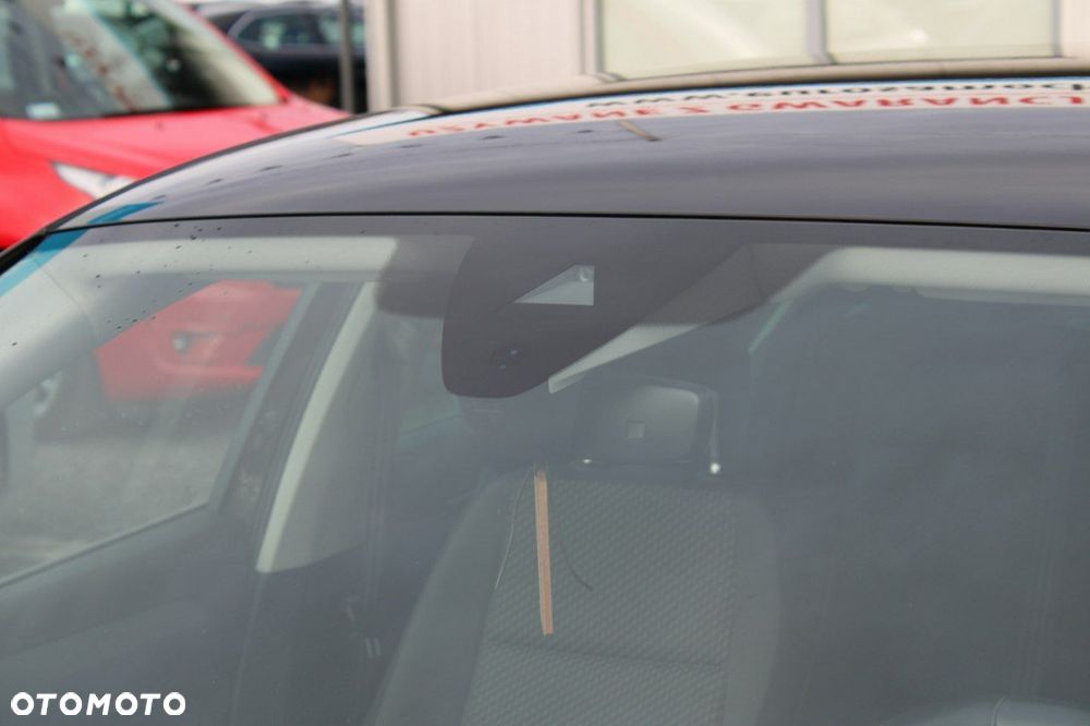 Volkswagen Passat - 11