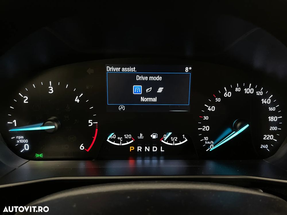 Ford Focus 1.5 EcoBlue Start-Stopp-System Aut. TITANIUM - 20