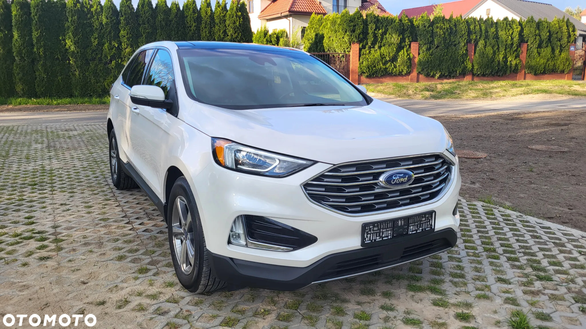 Ford Edge - 2