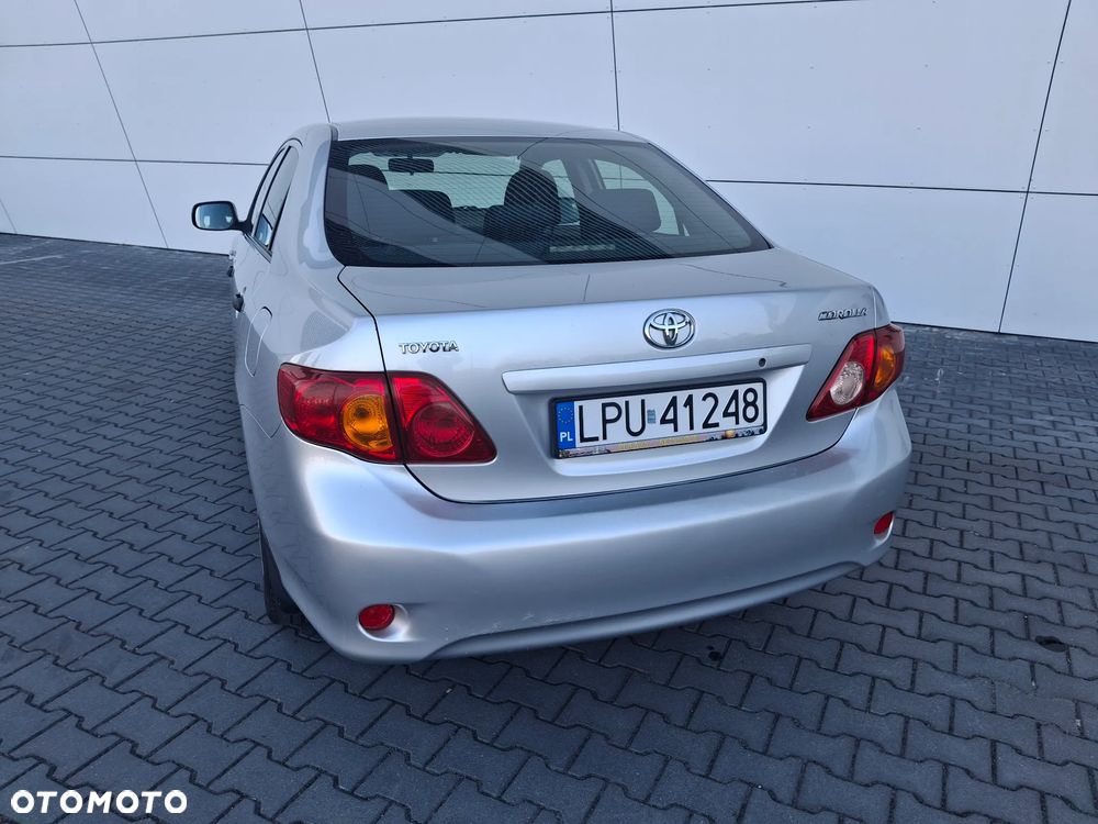 Toyota Corolla 1.6 VVT-i Luna - 27