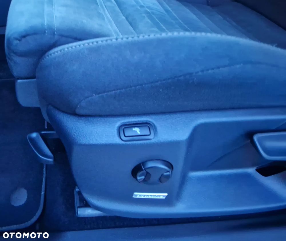 Volkswagen Touran 1.6 TDI SCR (BlueMotion Technology) Comfortline - 21