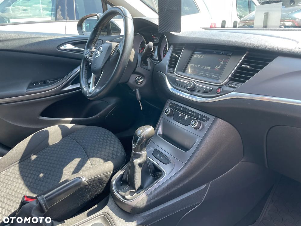 Opel Astra 1.4 T Enjoy S&S - 10