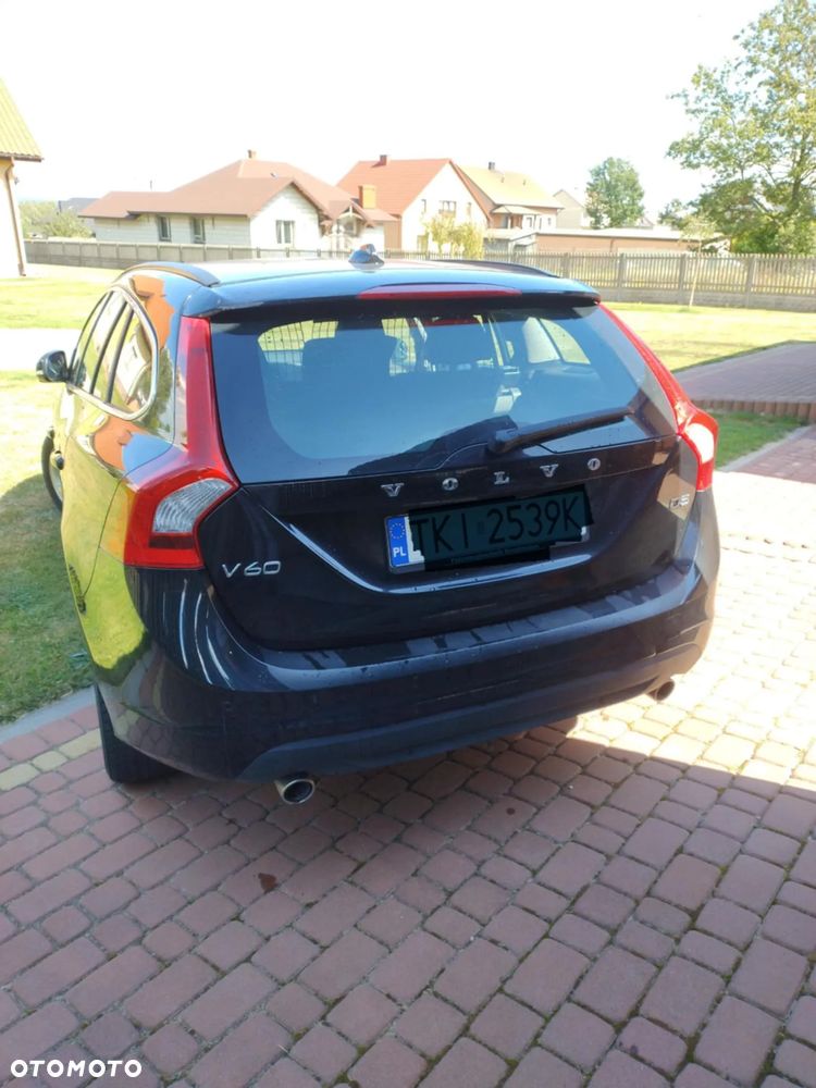 Volvo V60 D5 - 4