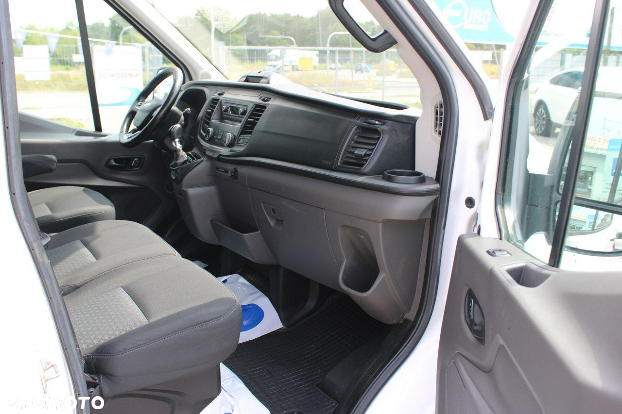 Ford Transit - 18