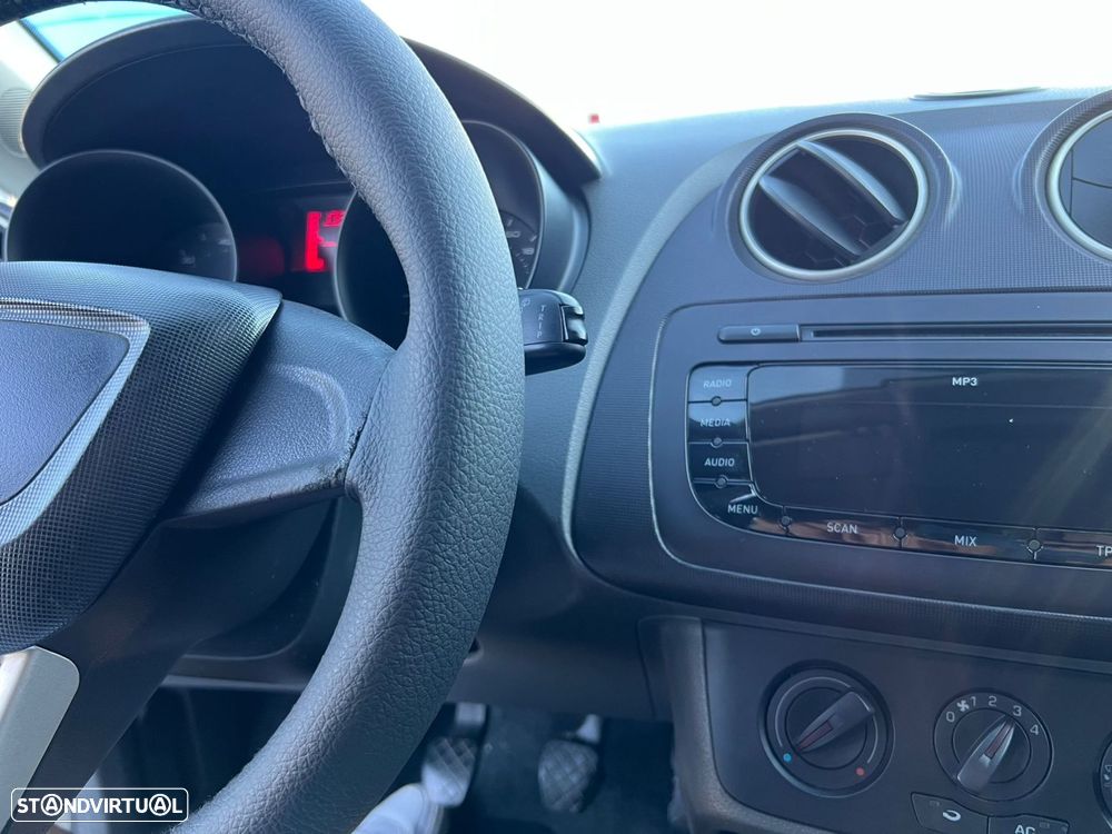 SEAT Ibiza 1.4 TDi Sport DPF - 33