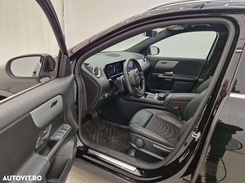 Mercedes-Benz GLA 200 d 4Matic 8G-DCT - 5