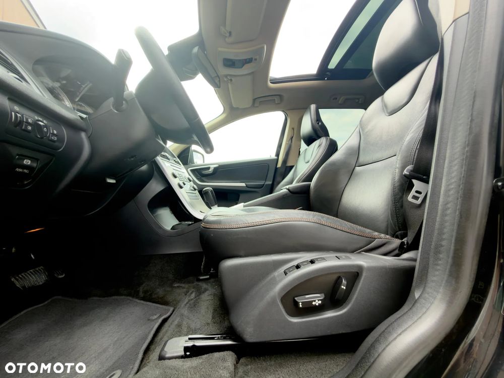 Volvo XC 60 T6 AWD RDesign - 27