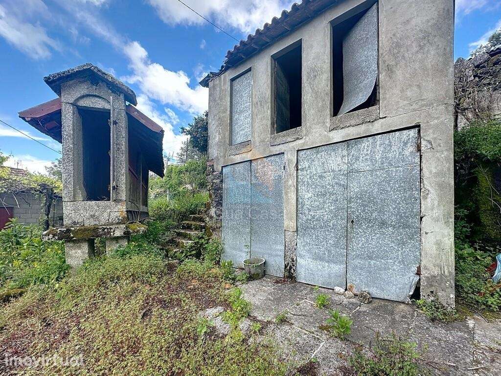 Moradia com alpendre - Grande imagem: 2/12