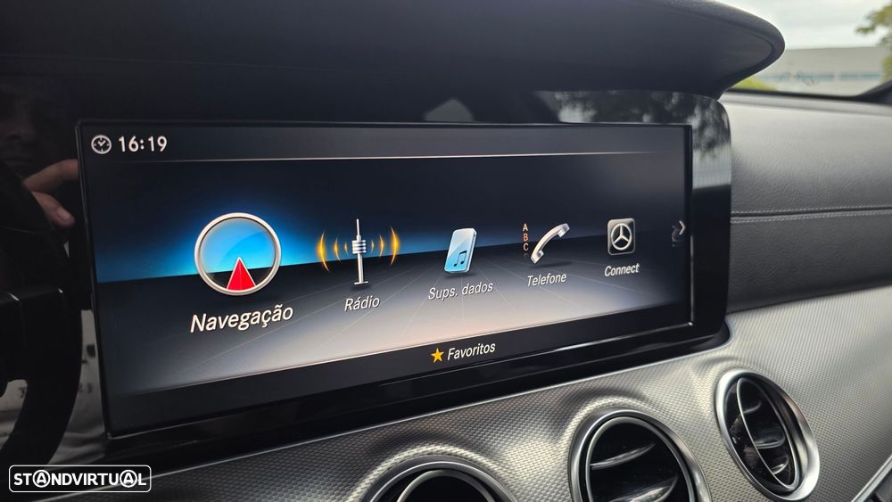 Mercedes-Benz E 220 d AMG Line - 32