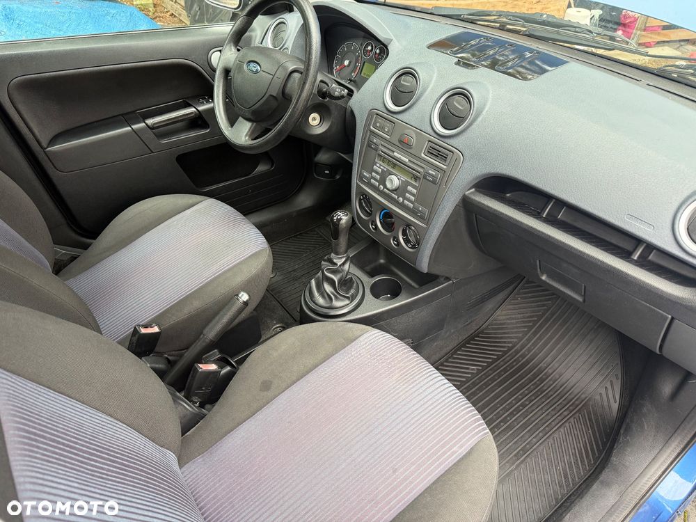 Ford Fusion - 10