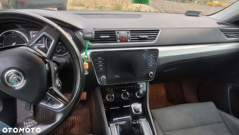 Skoda Superb 2.0 TDI Ambition - 3