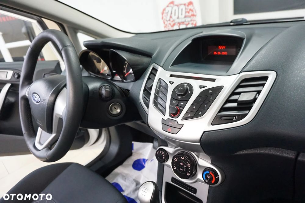 Ford Fiesta 1.4 Silver X (Trend) EU5 - 22