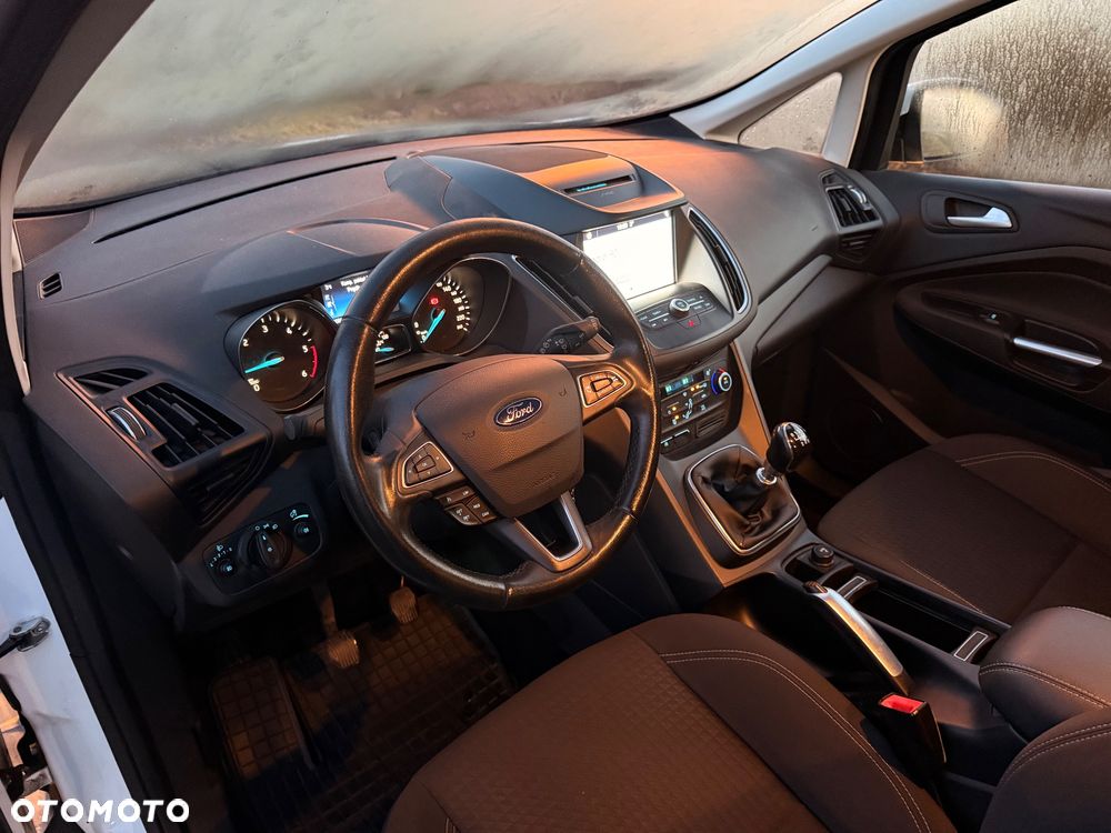 Ford C-MAX 1.5 TDCi Edition - 24