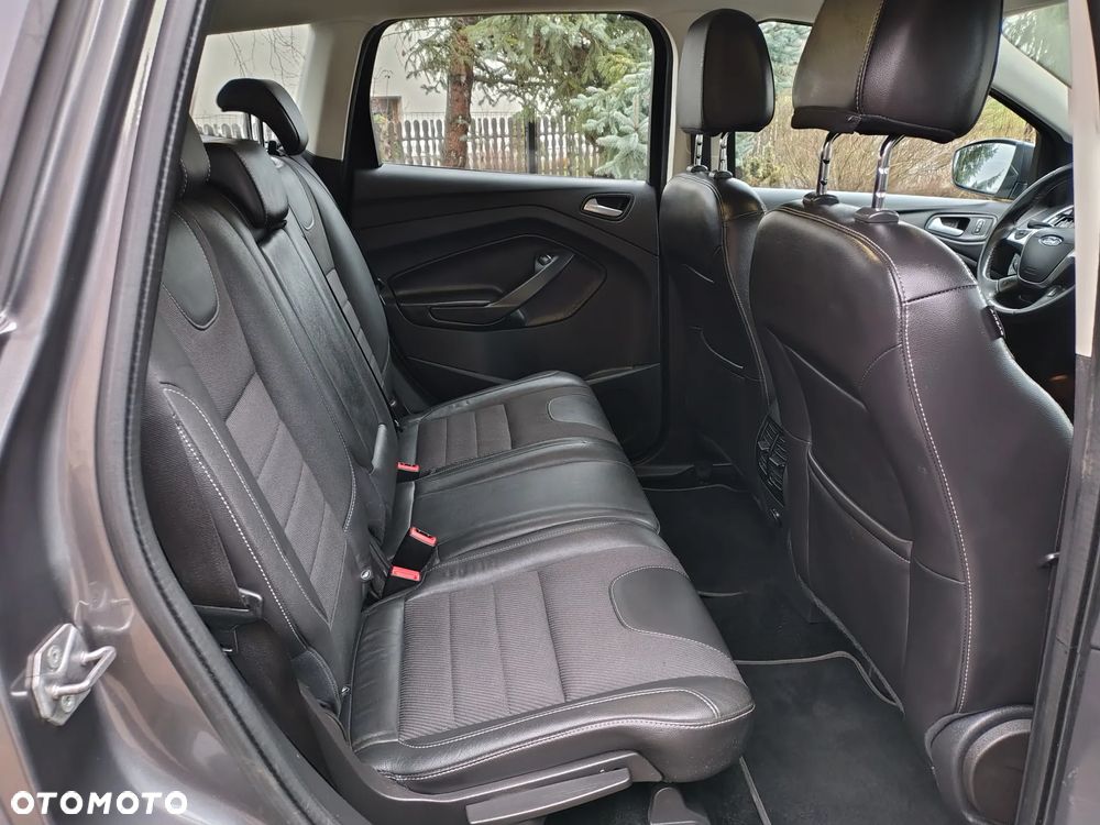 Ford Kuga 1.6 EcoBoost 2x4 Titanium - 11