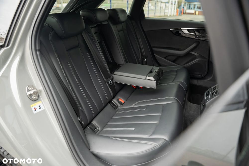 Audi A4 Avant 35 TFSI S tronic S line - 35