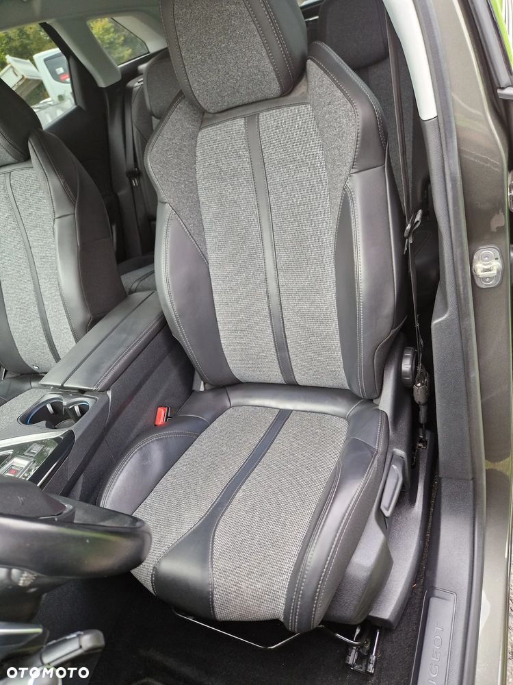 Peugeot 3008 - 19