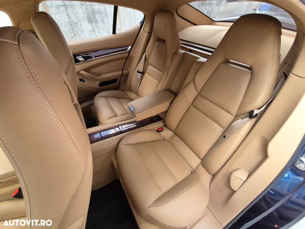 Porsche Panamera - 14
