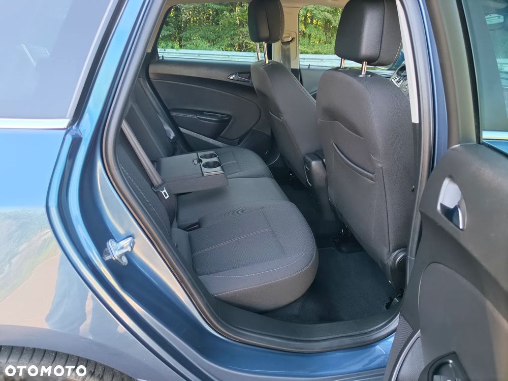 Opel Astra 2.0 CDTI Cosmo - 34