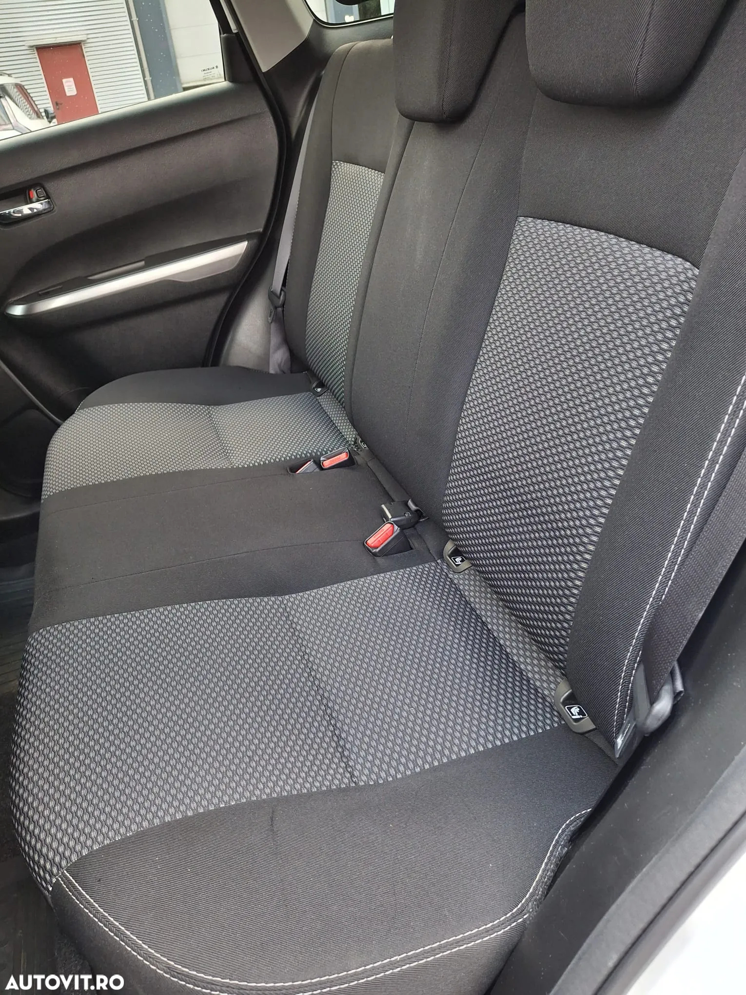 Suzuki Vitara 1.4 Boosterjet MHEV Passion - 28