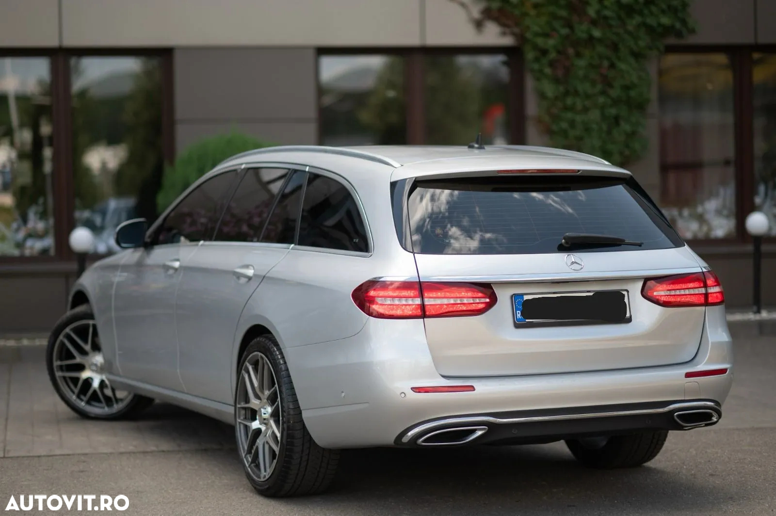 Mercedes-Benz E 220 d T-Modell Aut. - 4