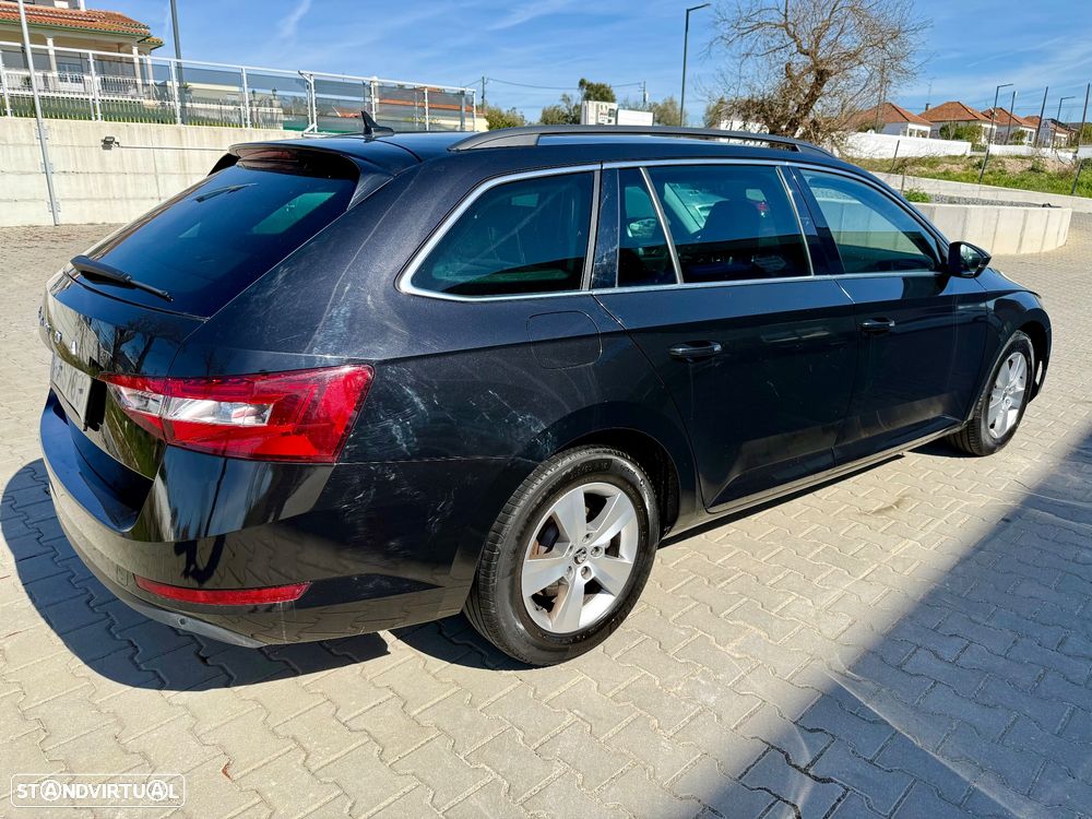 Skoda Superb Break 2.0 TDI Ambition DSG - 4