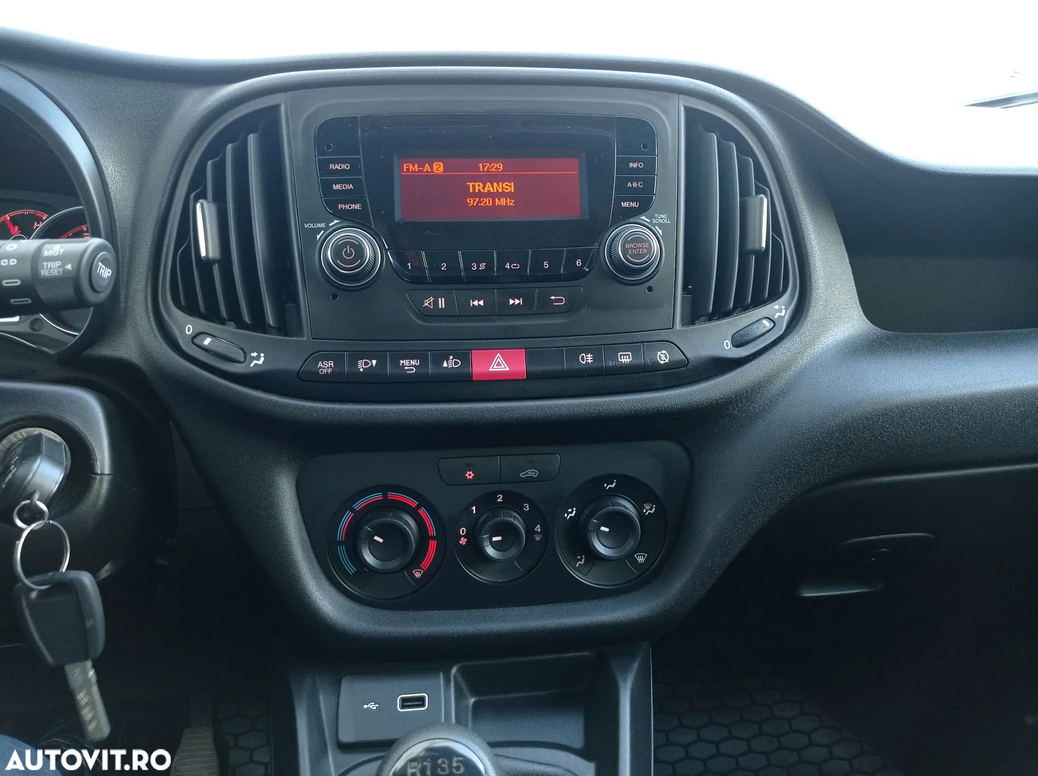 Fiat Doblo Combi 1.6 Mjet 105 CP Maxi Confort - 26