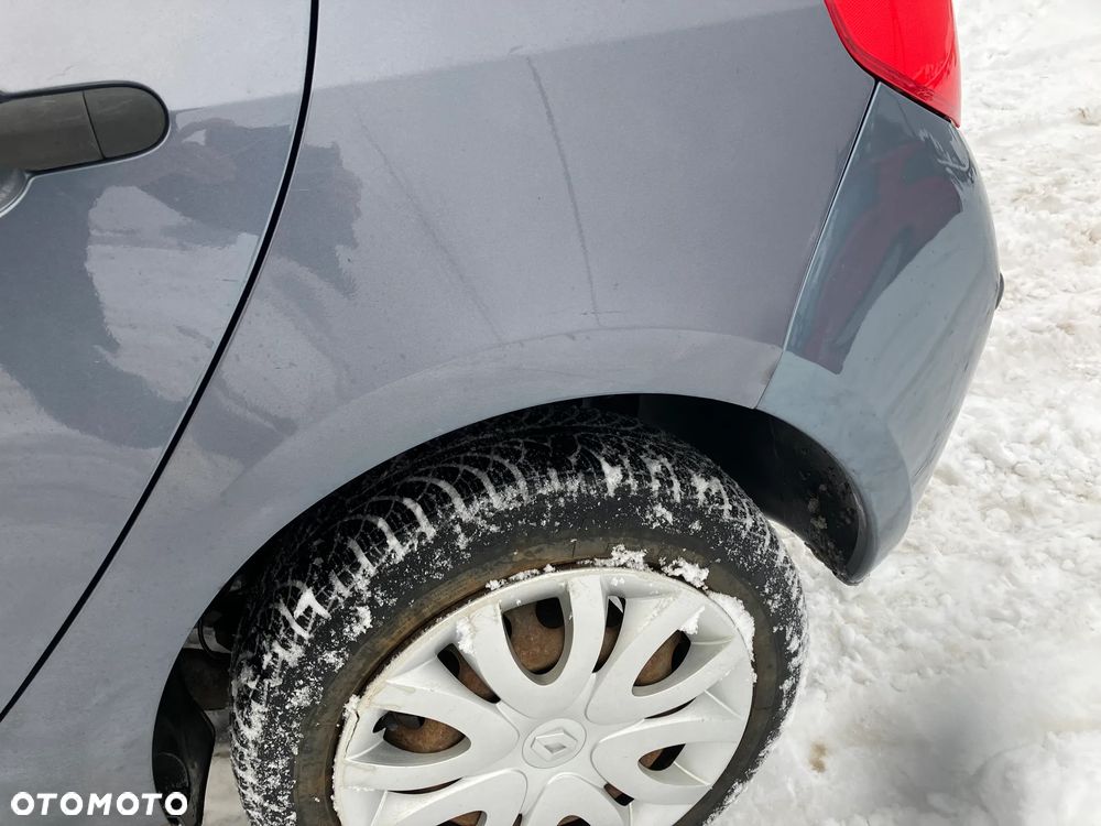 Renault Clio 1.2 16V Authentique - 13