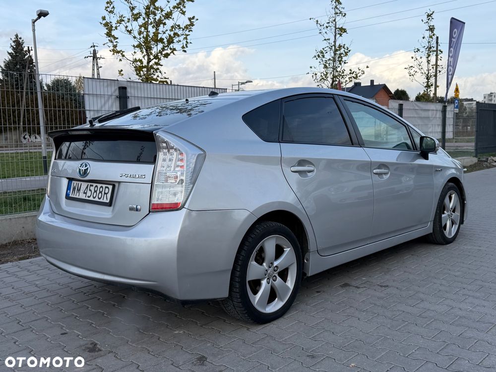 Toyota Prius (Hybrid) Executive - 7