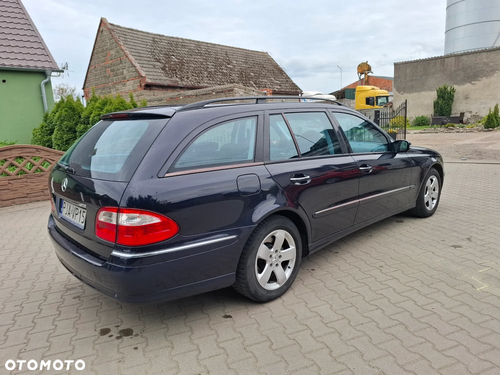 Mercedes-Benz Klasa E 320 T Avantgarde - 23