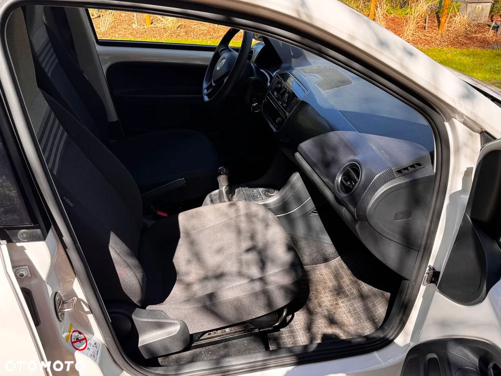 Volkswagen up! - 15