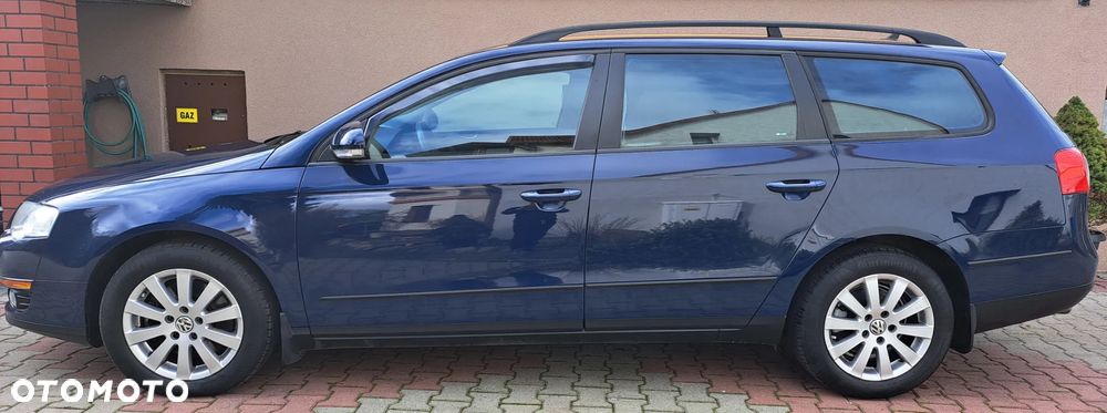 Volkswagen Passat - 2