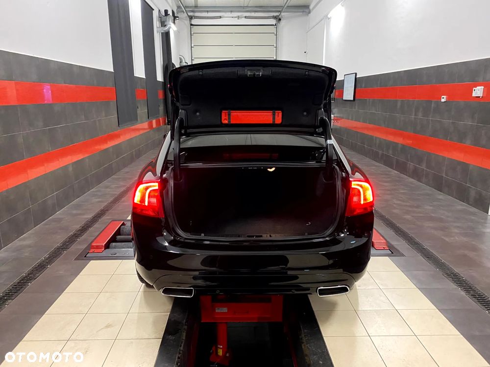 Volvo S60 D4 Geartronic Summum - 13