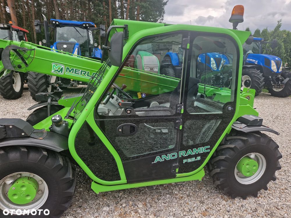Merlo P25.6 - 16