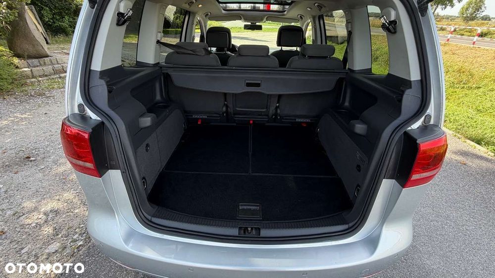 Volkswagen Touran 1.6 TDI DPF BlueMotion Technology DSG Highline - 30