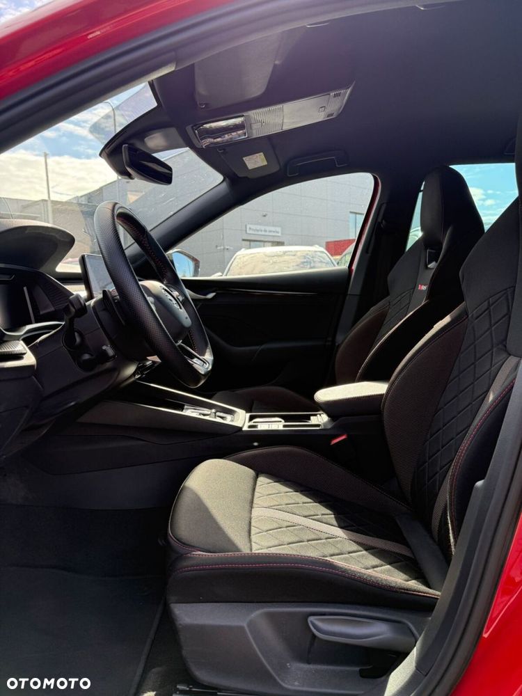 Skoda Octavia 2.0 TSI RS DSG - 8