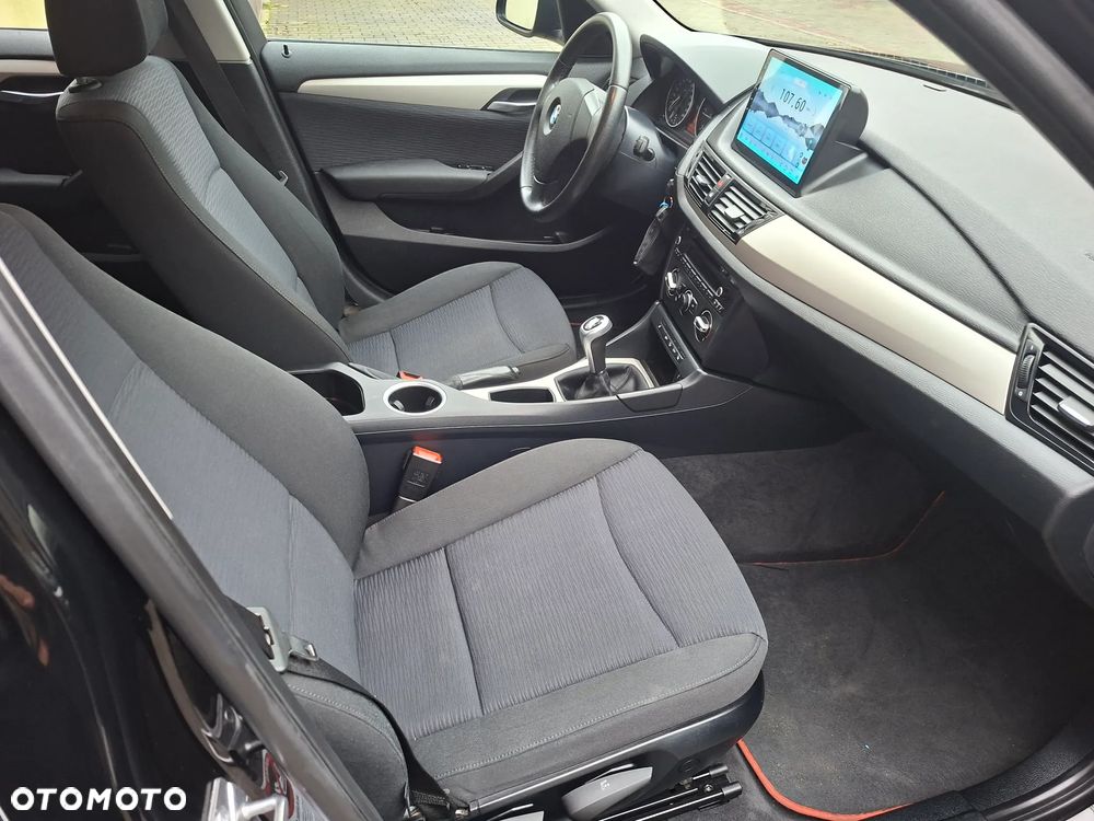 BMW X1 xDrive18d xLine - 13