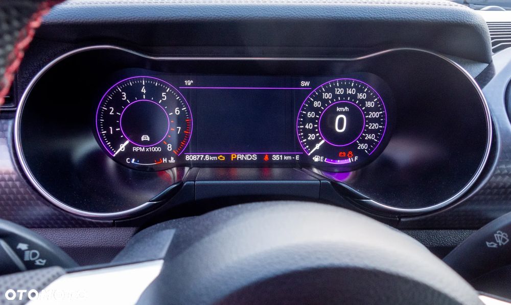 Ford Mustang 5.0 V8 GT - 6