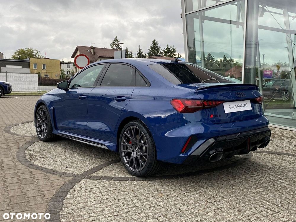 Audi RS3 Limousine - 3