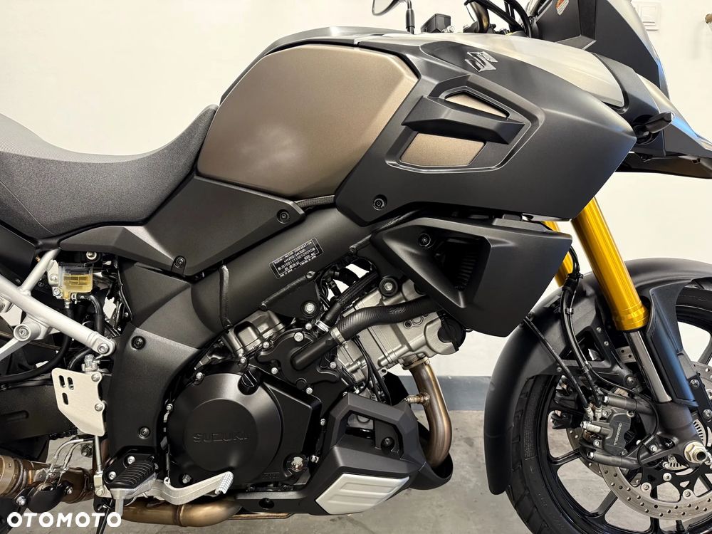 Suzuki V-STROM - 15
