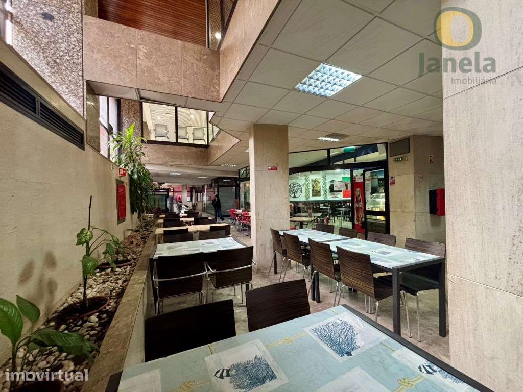 Restaurante/Bar para Venda na Prestigiada Av. 5 de Outubro em Faro - Grande imagem: 2/24