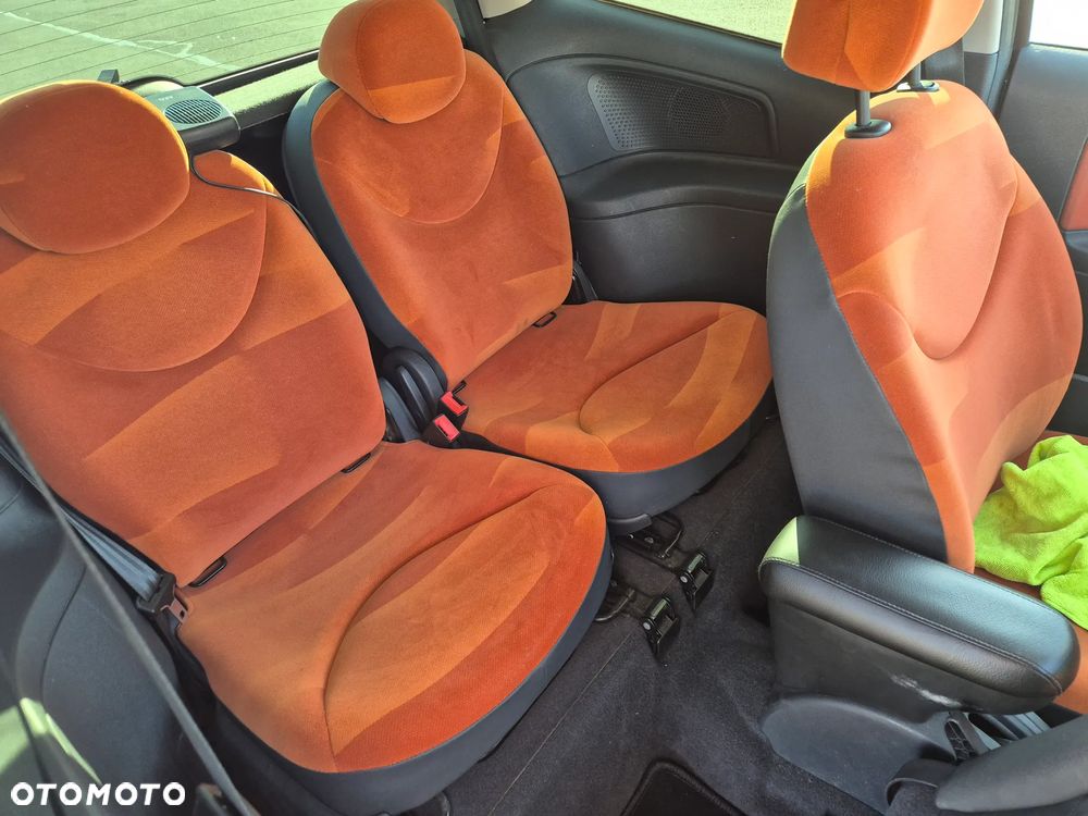 Citroën C2 1.4 Style - 11