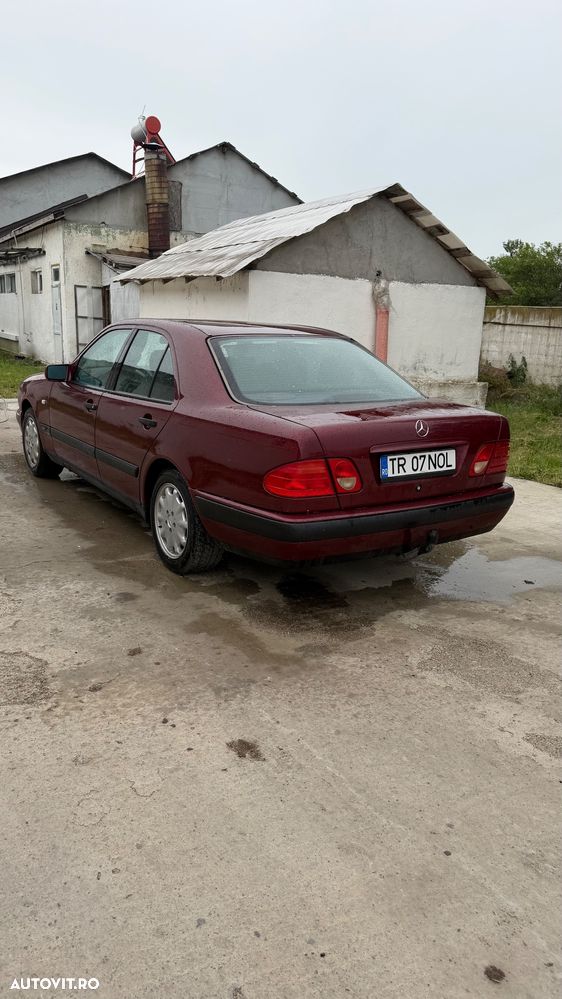 Mercedes-Benz E - 3