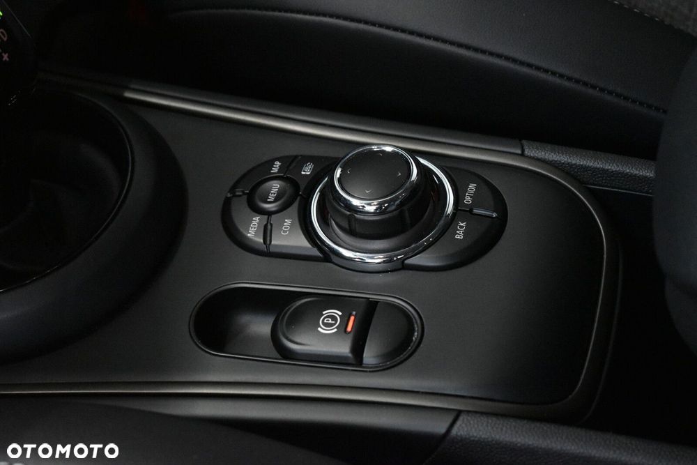 MINI Countryman Cooper Classic Trim - 17
