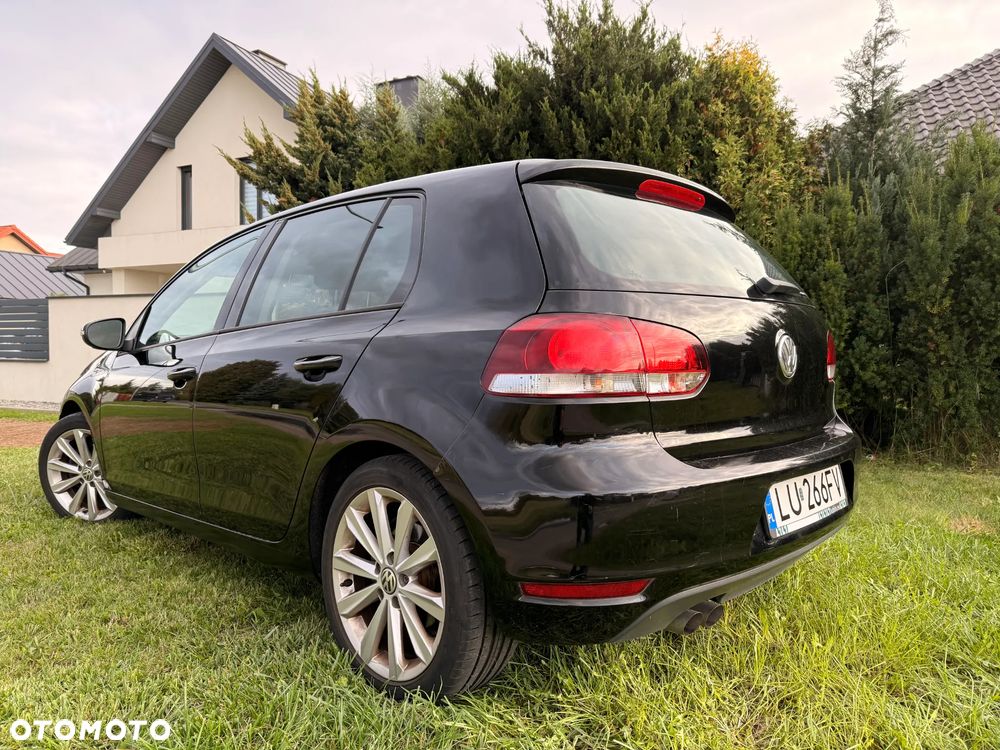 Volkswagen Golf 2.0 TDI DPF DSG Highline - 18