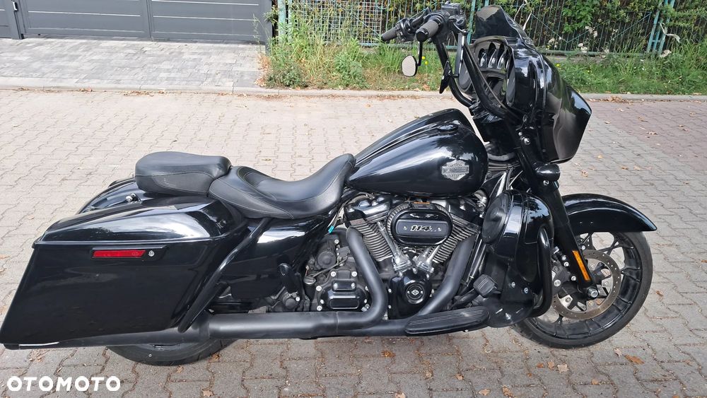 Harley-Davidson Touring Street Glide - 20