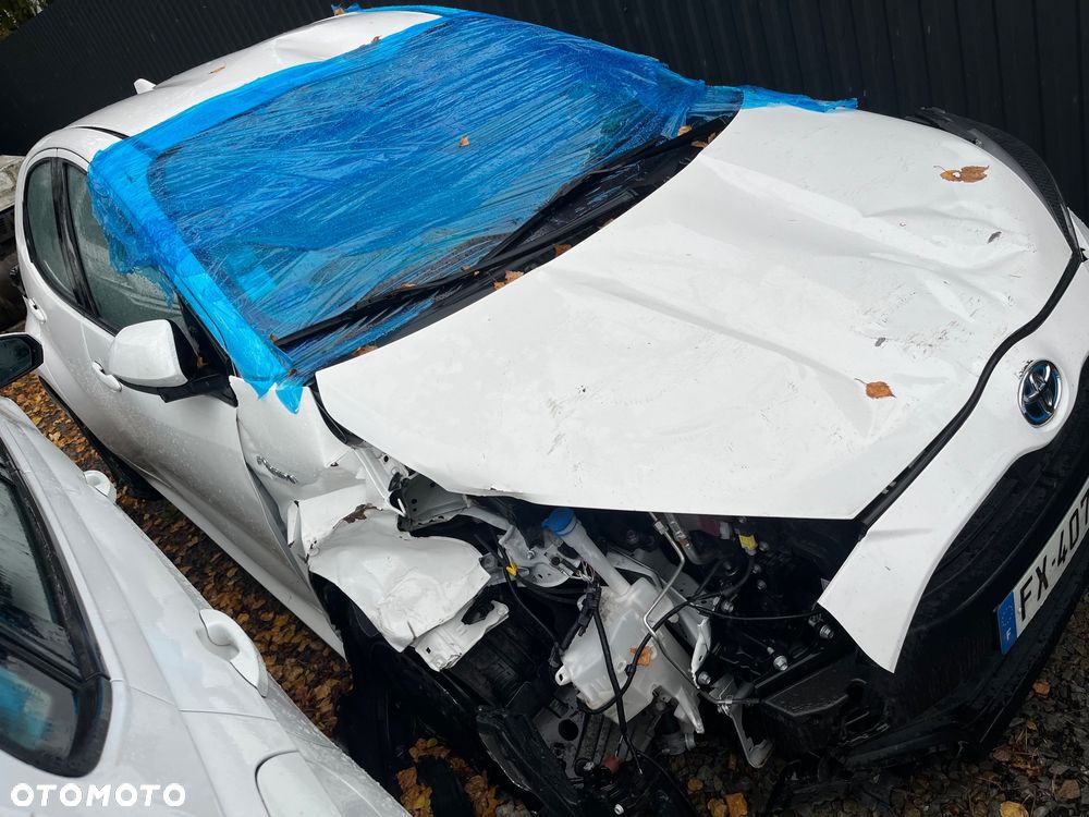 Toyota Yaris 2021 photo 2
